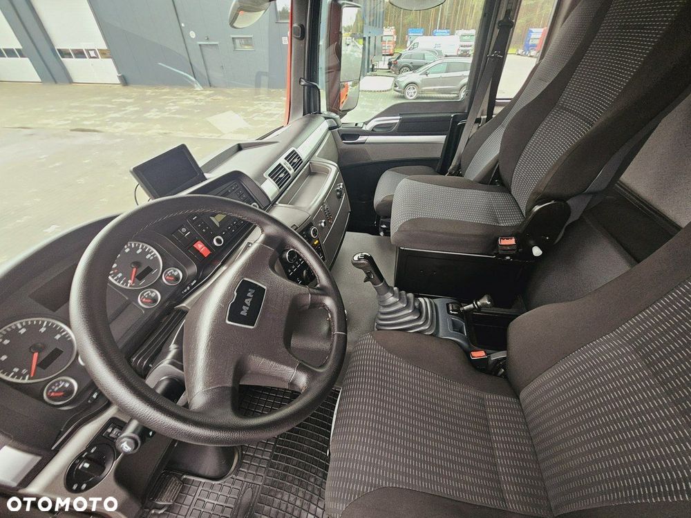 MAN TGS 26.440 6x6 9500 l woda + 950 piana Stolarczyk straż pożarna - 35