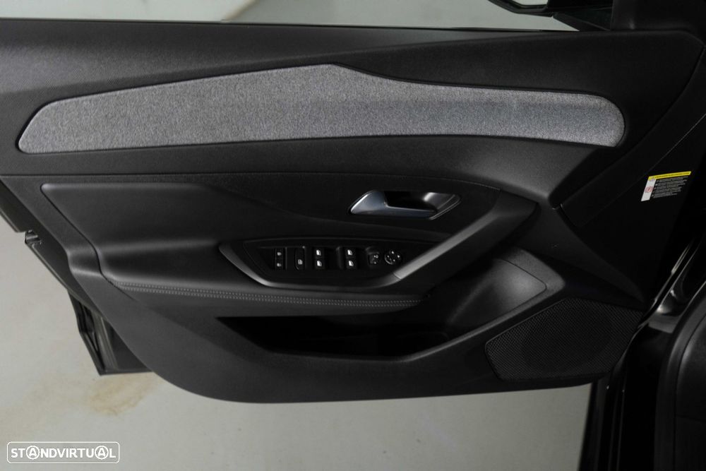 Peugeot 308 1.2 PureTech Allure Pack - 17