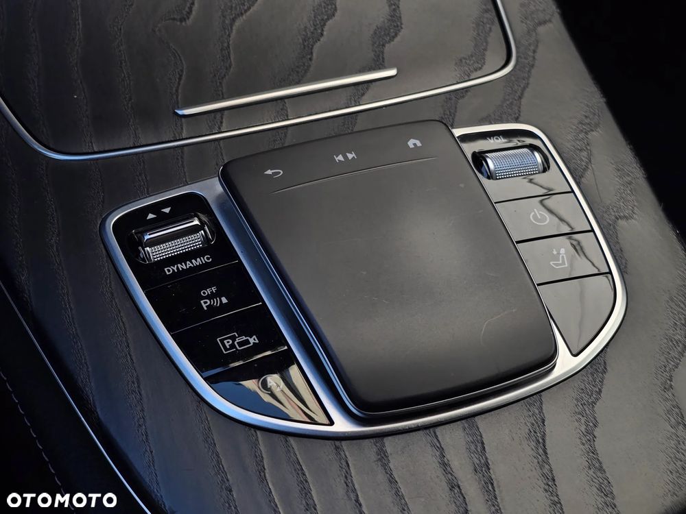 Mercedes-Benz Klasa E 220 d 4-Matic AMG - 23