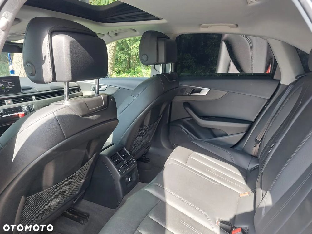 Audi A4 Limousine - 16