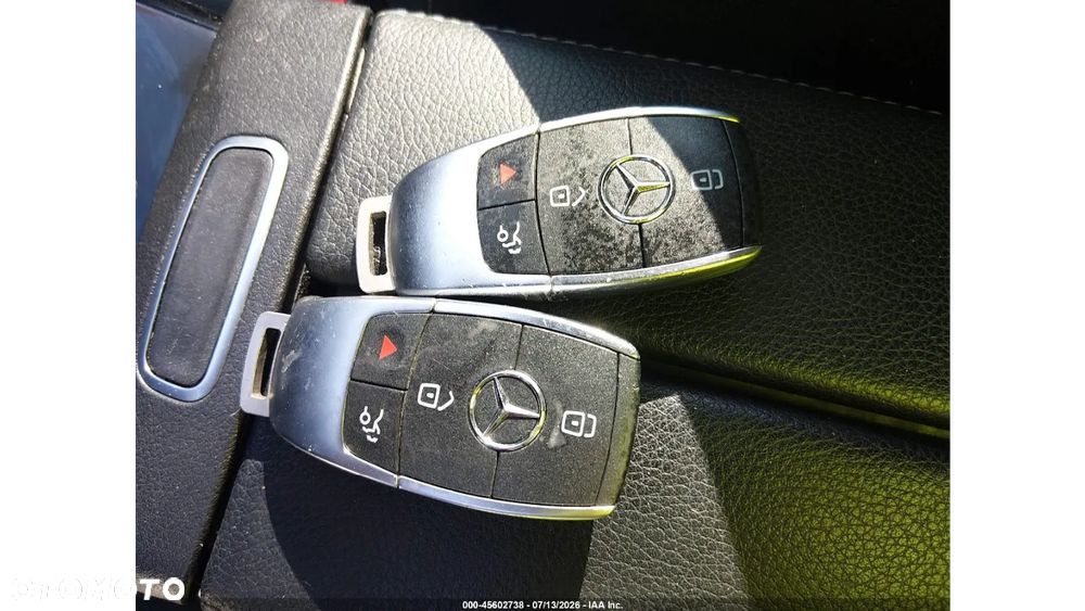 Mercedes-Benz CLA 250 4Matic 7G-DCT AMG Line - 14