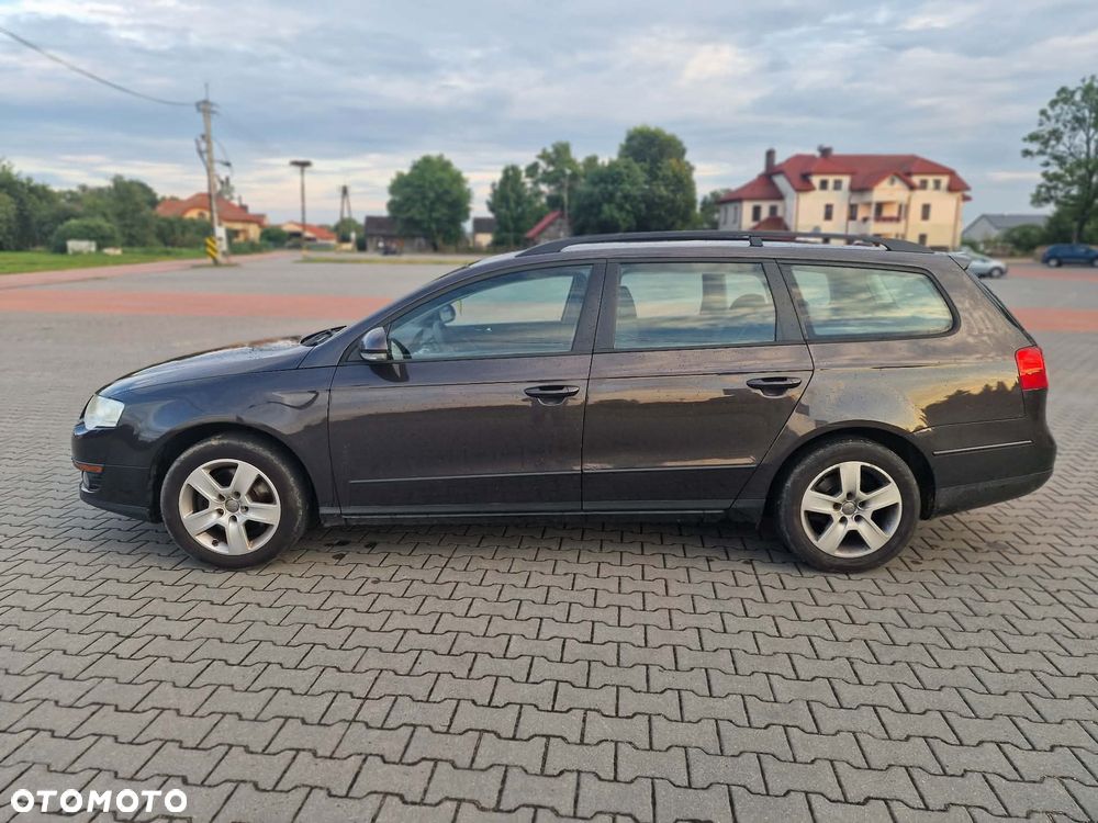 Volkswagen Passat 1.9 TDI Comfortline - 2