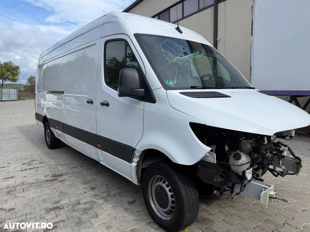 Mercedes-Benz SPRINTER - 2