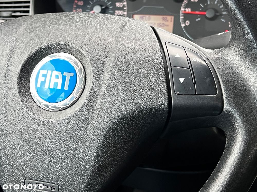 Fiat Grande Punto 1.4 8V Emotion - 19