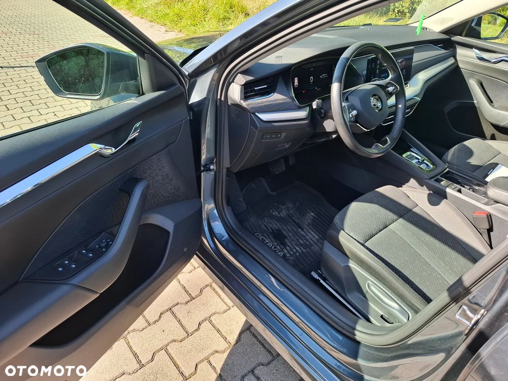 Skoda Octavia 2.0 TDI Style DSG - 15