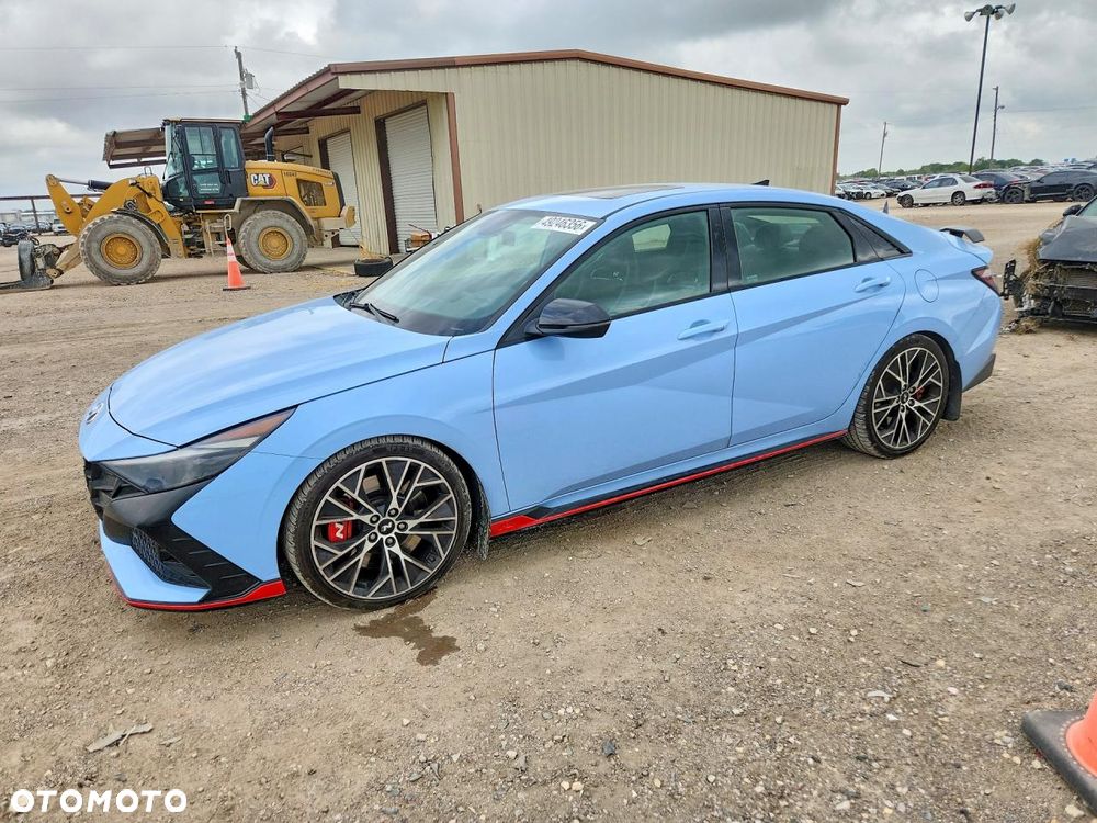 Hyundai Elantra - 1