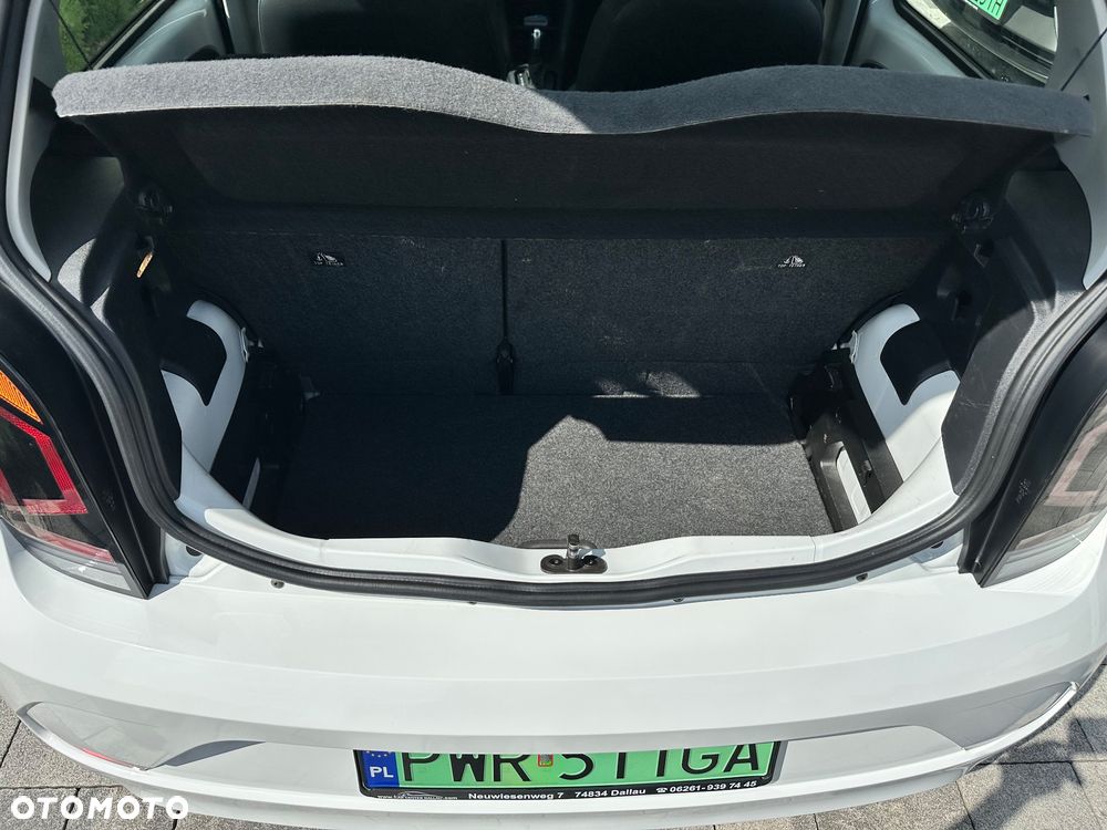 Volkswagen up! e-up - 13