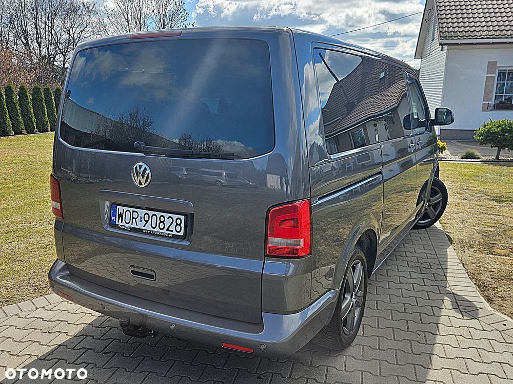 Volkswagen Multivan - 22