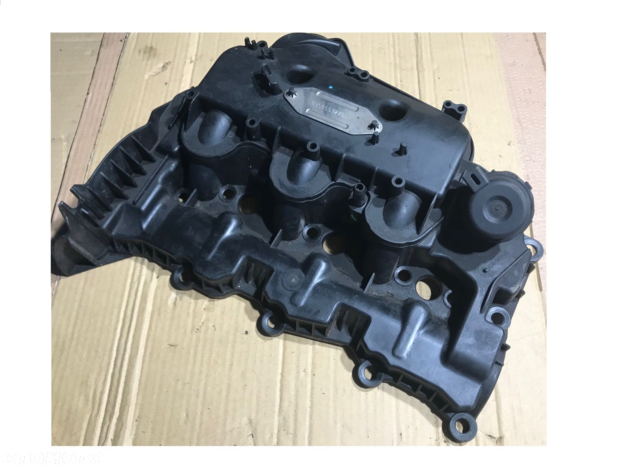 Pokrywa zaworów lewa 4S7Q-9424 Land Rover Discovery 3 III / Range Rover Sport 2.7 TDV6 - 1