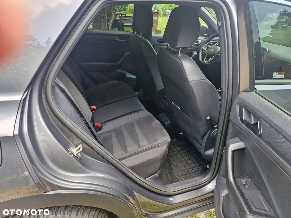 Volkswagen T-Roc - 11