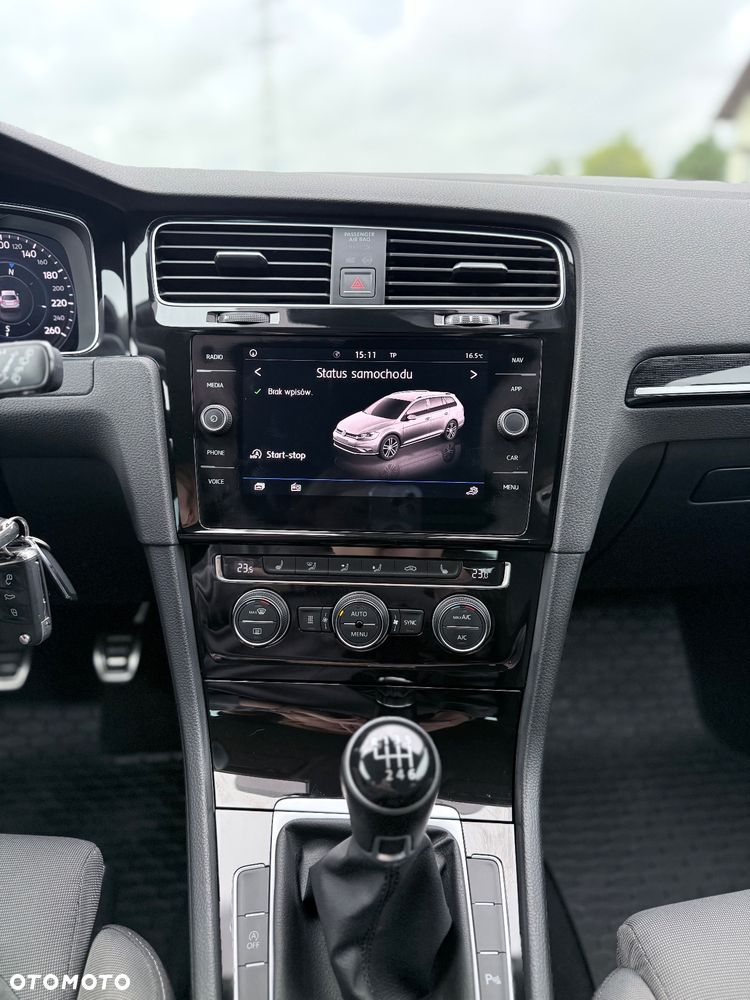 Volkswagen Golf Variant - 28