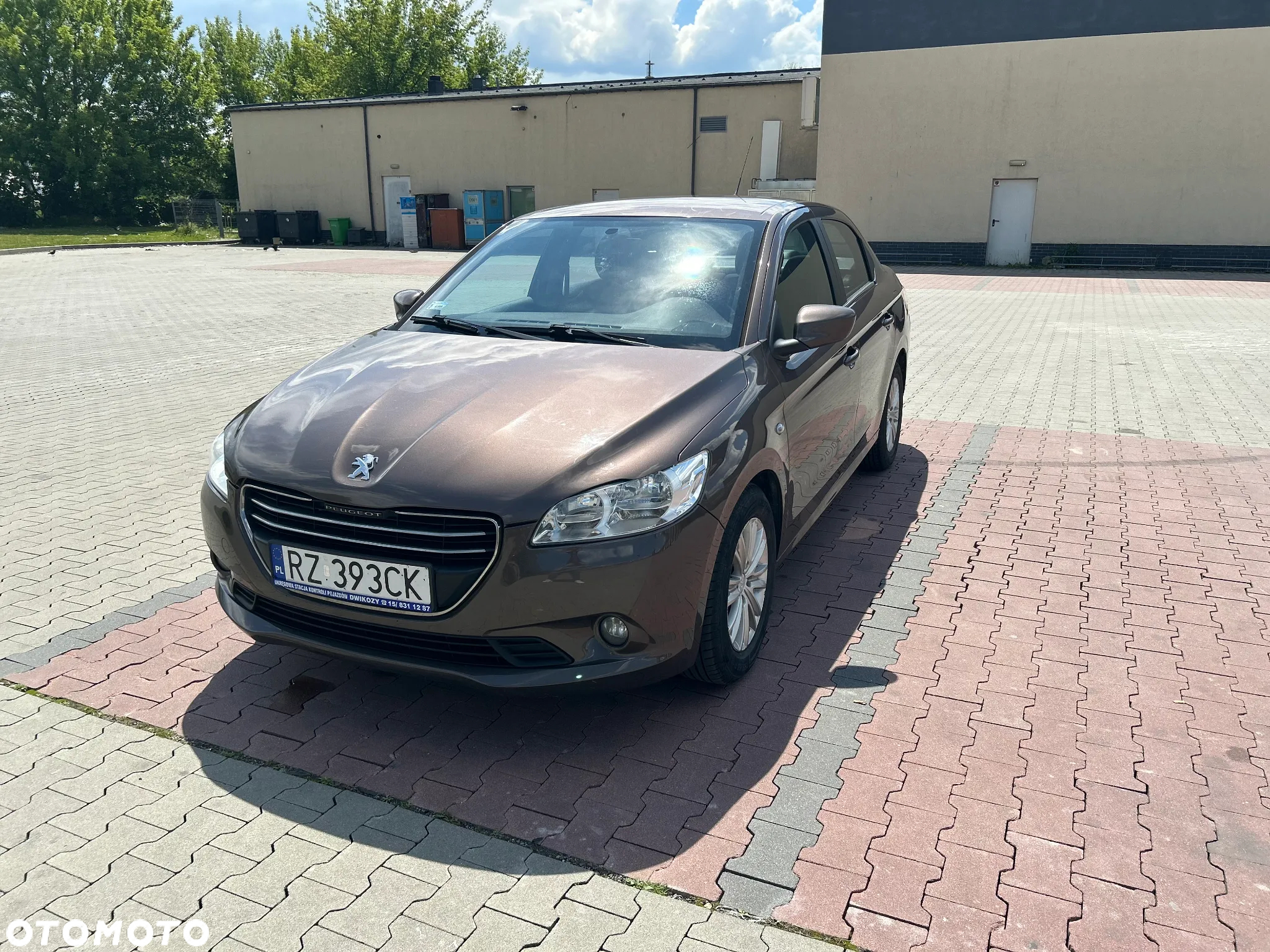 Peugeot 301 1.6 HDi Allure - 2