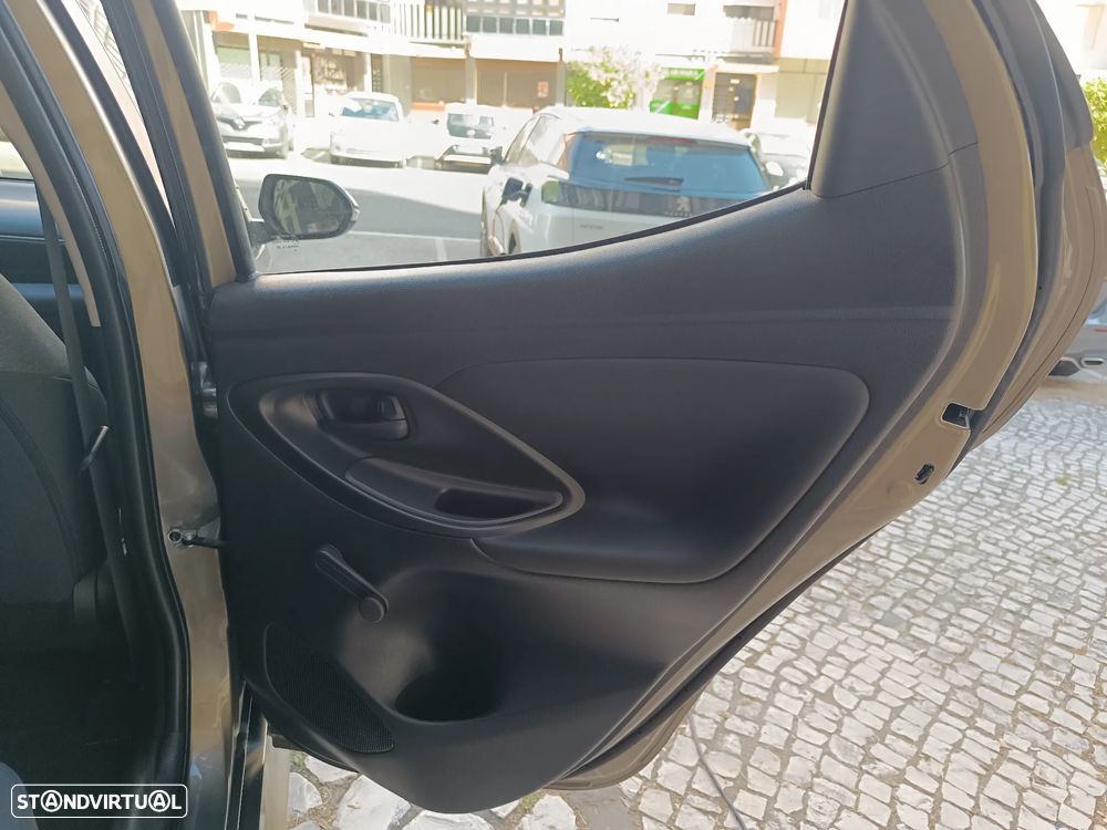 Toyota Yaris 1.0 VVT-i Comfort Plus - 29