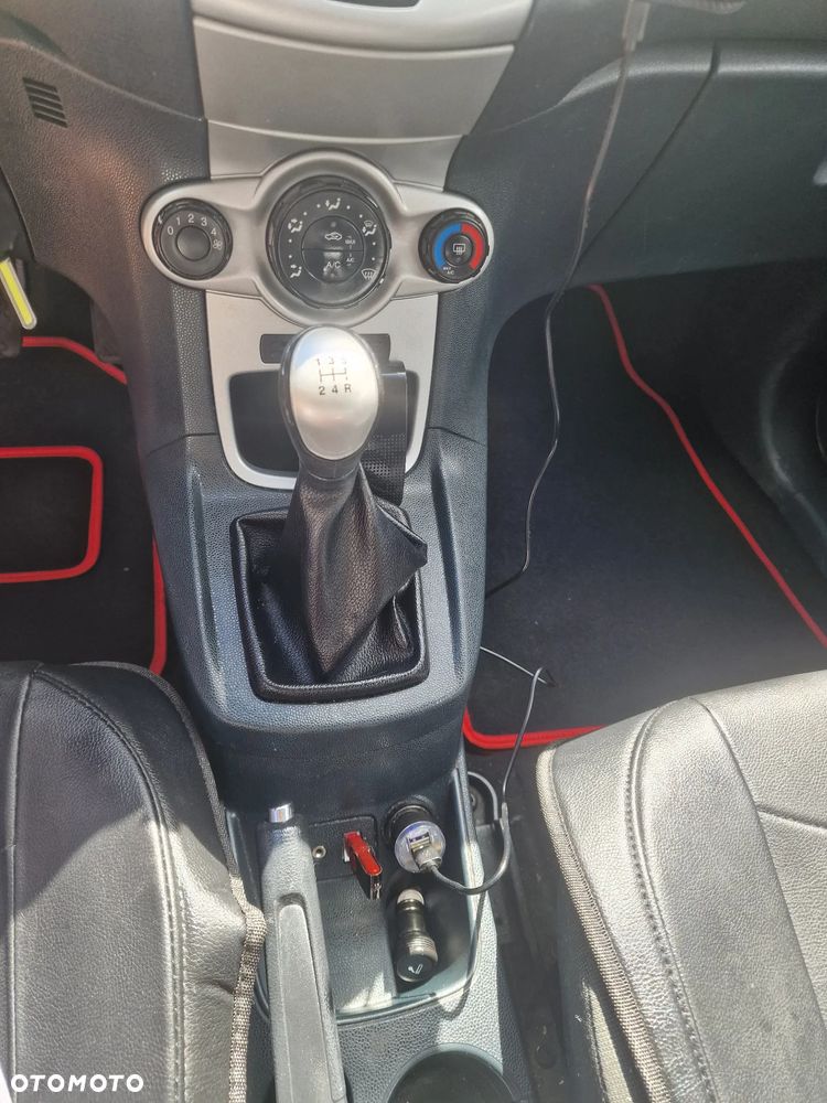 Ford Fiesta 1.25 Ambiente EU5 - 22