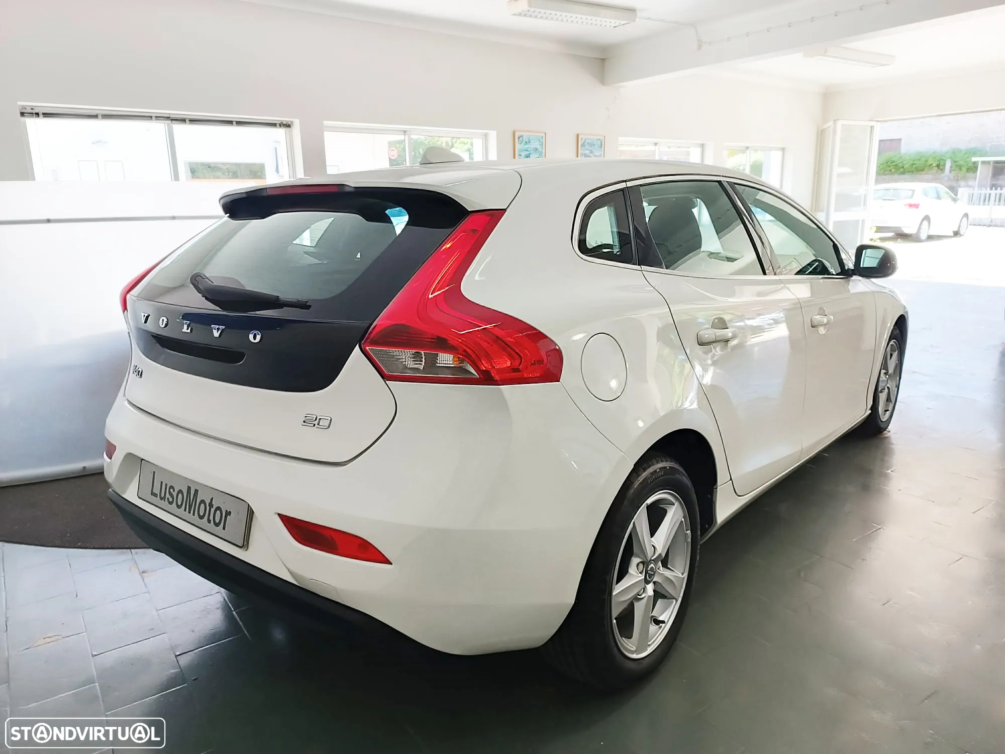 Volvo V40 1.6 D2 Momentum Powershift Eco - 7