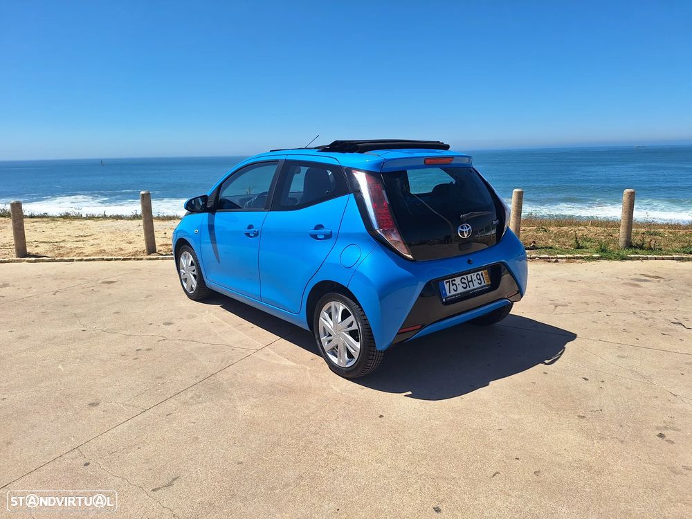 Toyota Aygo 1.0 X-Wave - 2