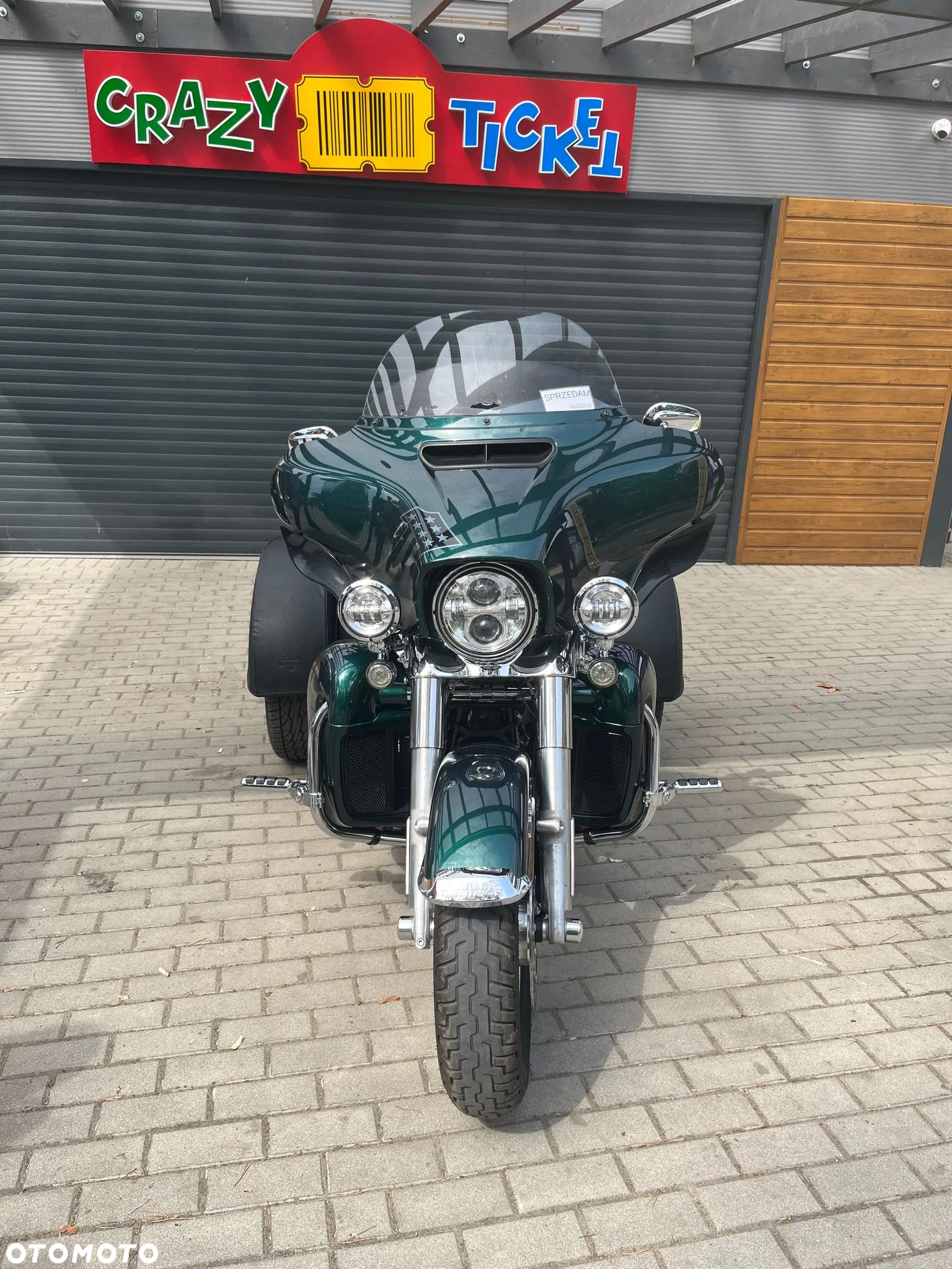 Harley-Davidson FLHTCU Ultra - 2