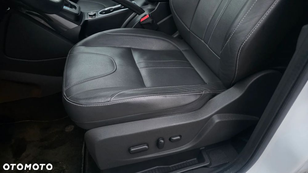 Ford Kuga 2.0 TDCi 4x4 Titanium - 10