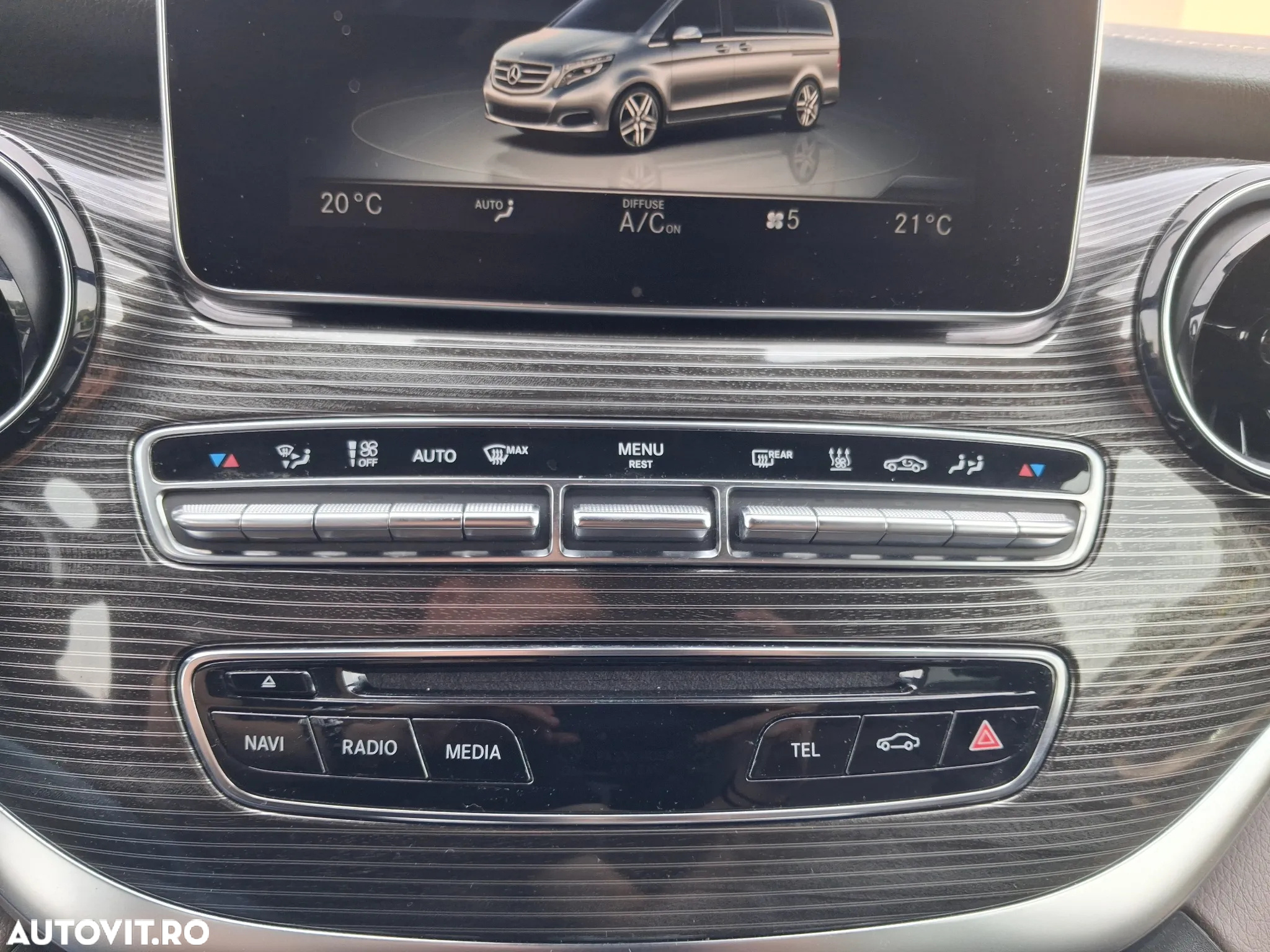 Mercedes-Benz V 300 d Combi Lung 237 CP RWD 9AT - 28