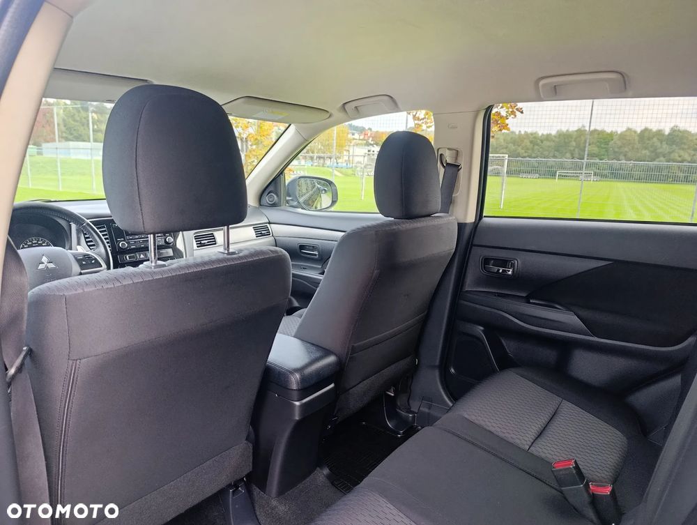 Mitsubishi Outlander 2.2 DI-D 4WD Automatik Instyle - 15