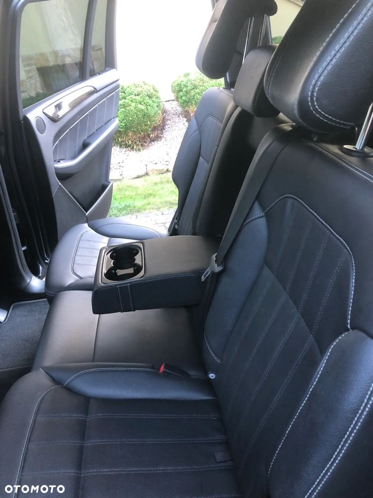 Mercedes-Benz GL 400 4Matic 7G-TRONIC - 23