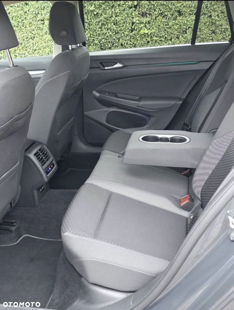 Volkswagen Golf - 11