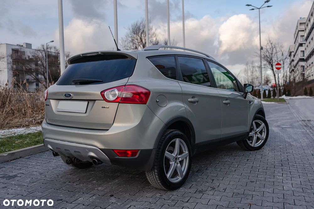 Ford Kuga 2.0 TDCi 4x4 Titanium - 17