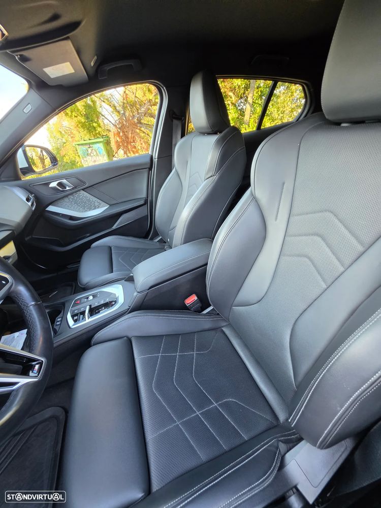 BMW 118 d Pack Desportivo M Pro - 17