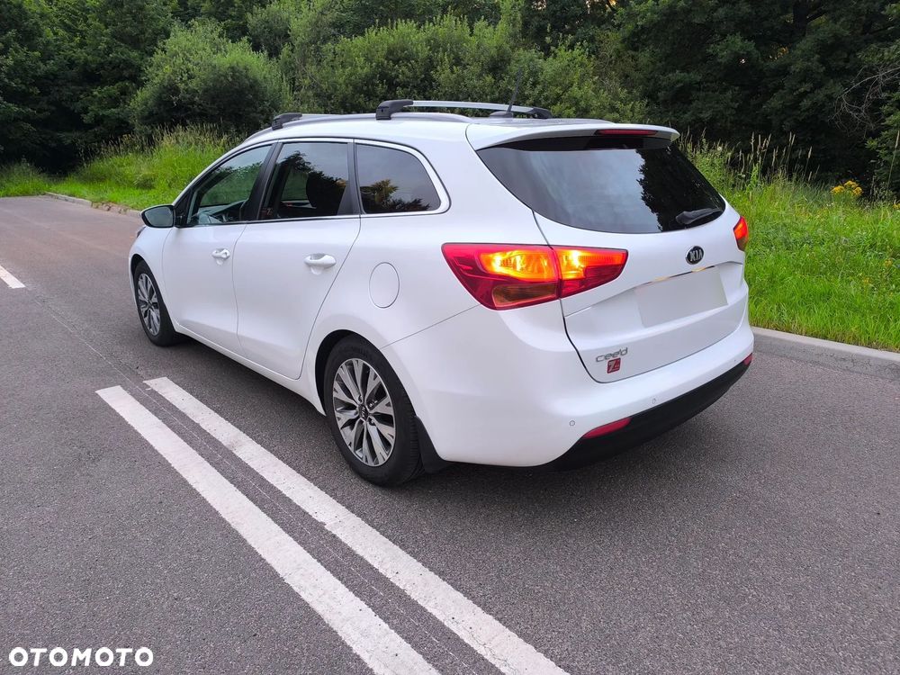 Kia Ceed 1.6 GDI L Business Line - 25