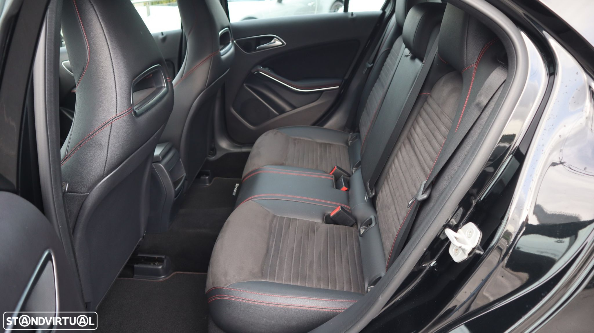 Mercedes-Benz A 180 CDi BE AMG Line - 13