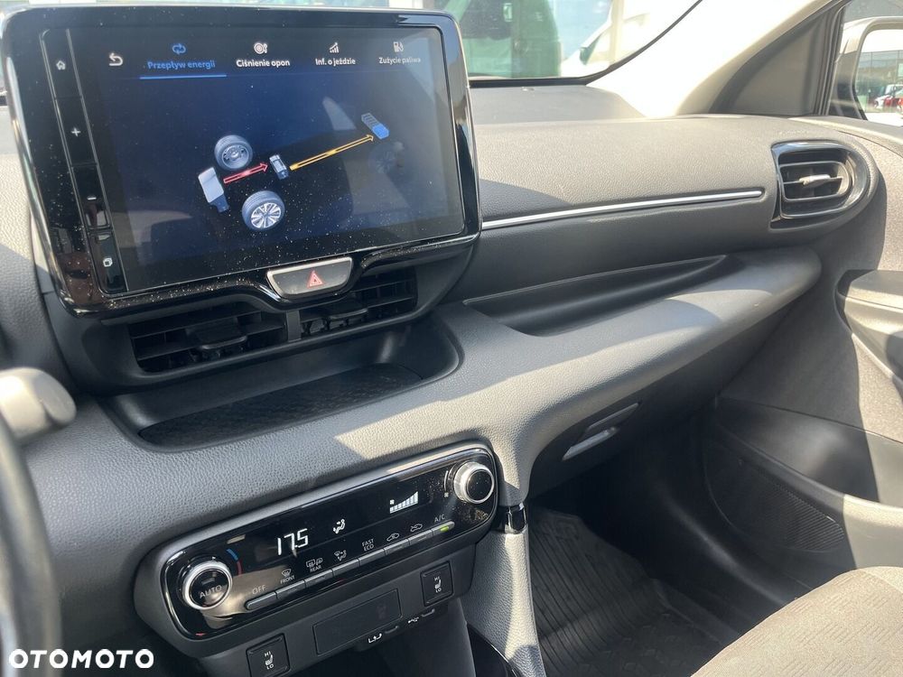 Toyota Yaris Hybrid 1.5 Style - 19