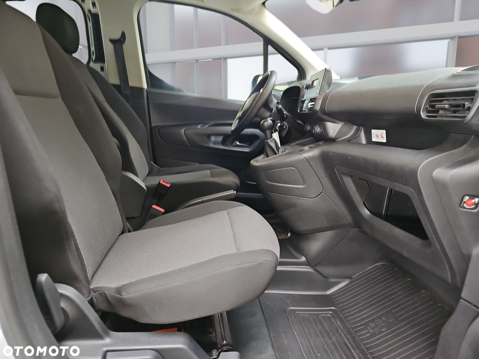 Toyota Proace City - 10