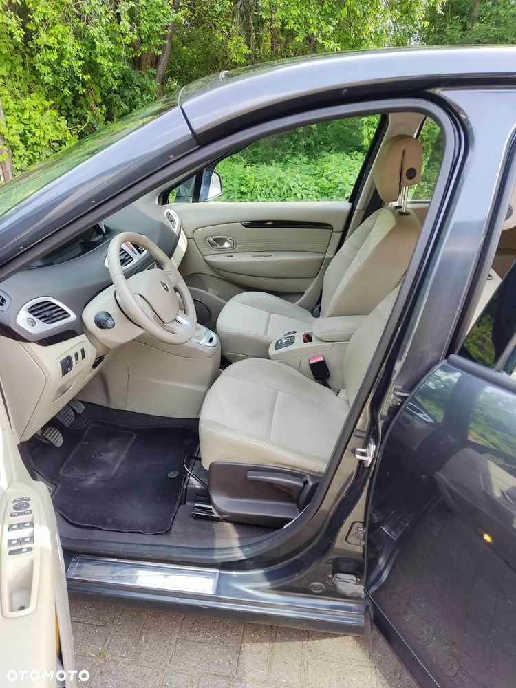 Renault Scenic - 10
