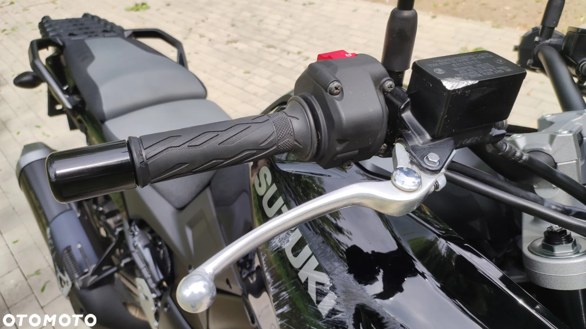 Suzuki V-STROM - 30