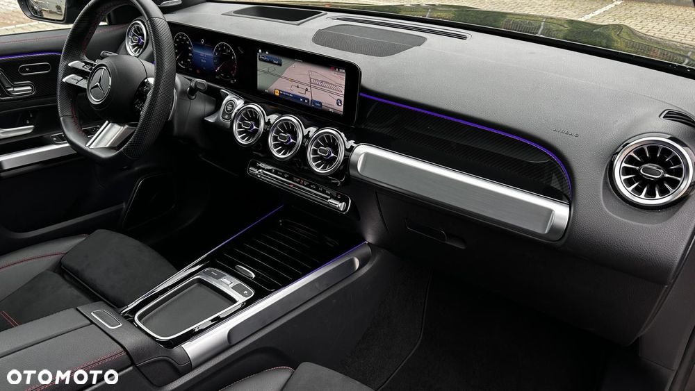 Mercedes-Benz GLB - 23