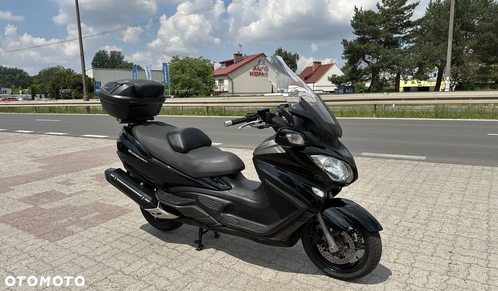 Suzuki Burgman - 8