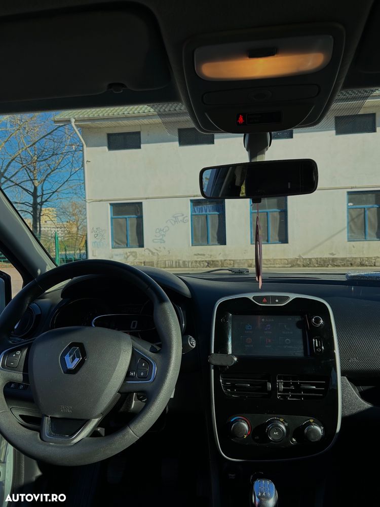 Renault Clio - 5