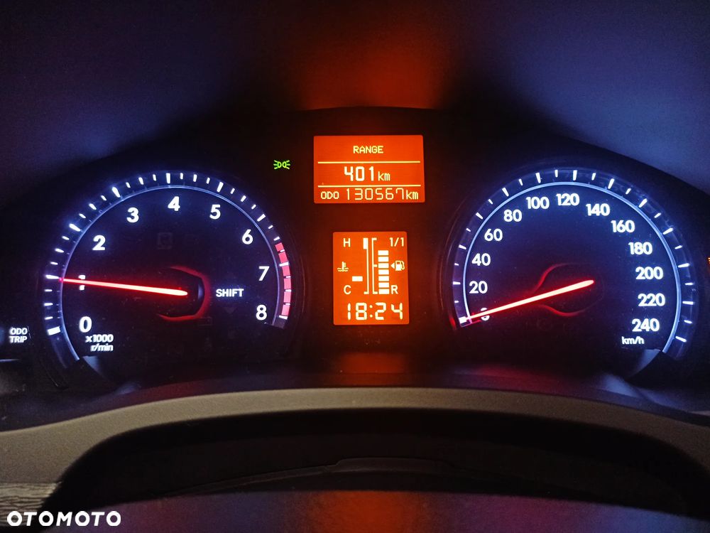 Toyota Avensis 1.8 Active - 23
