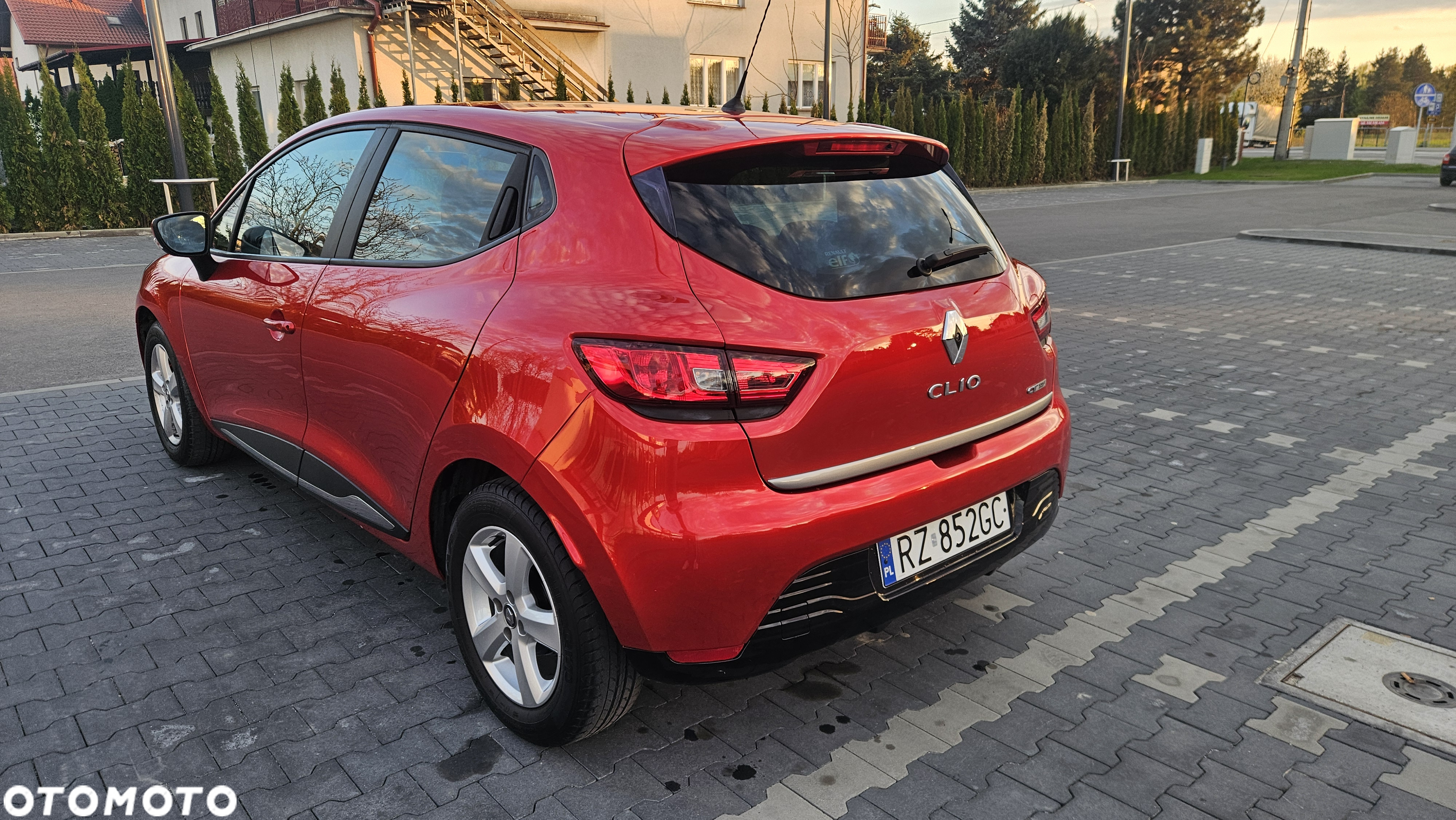 Renault Clio 1.2 16V 75 Life - 4