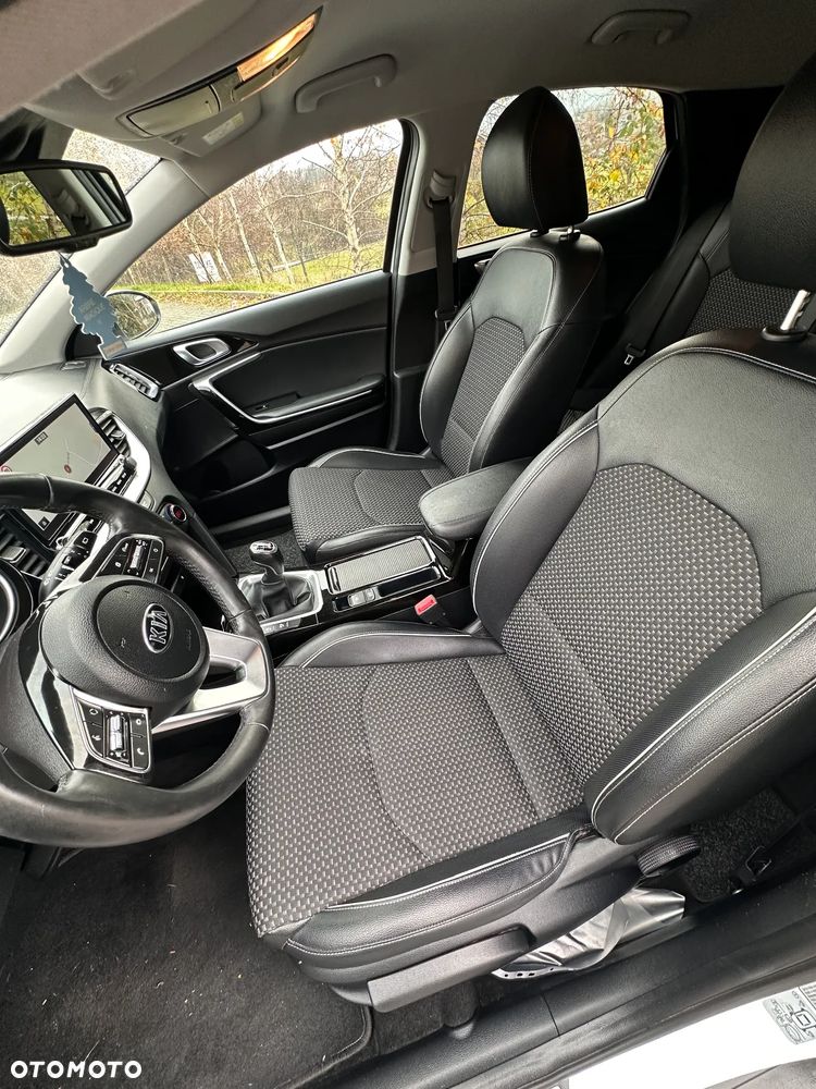 Kia XCeed 1.6 CRDi EDITION 7 - 17