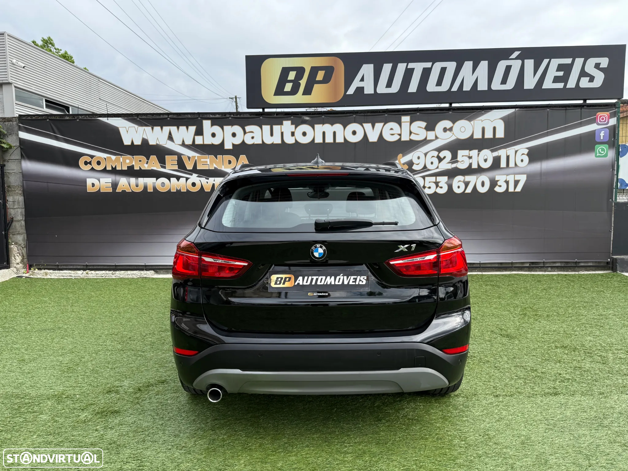 BMW X1 18 d sDrive Auto Pack M - 3