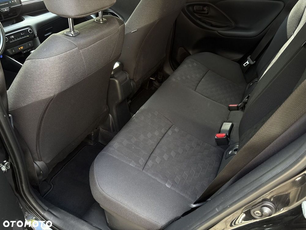 Toyota Yaris Hybrid 1.5 Style - 13