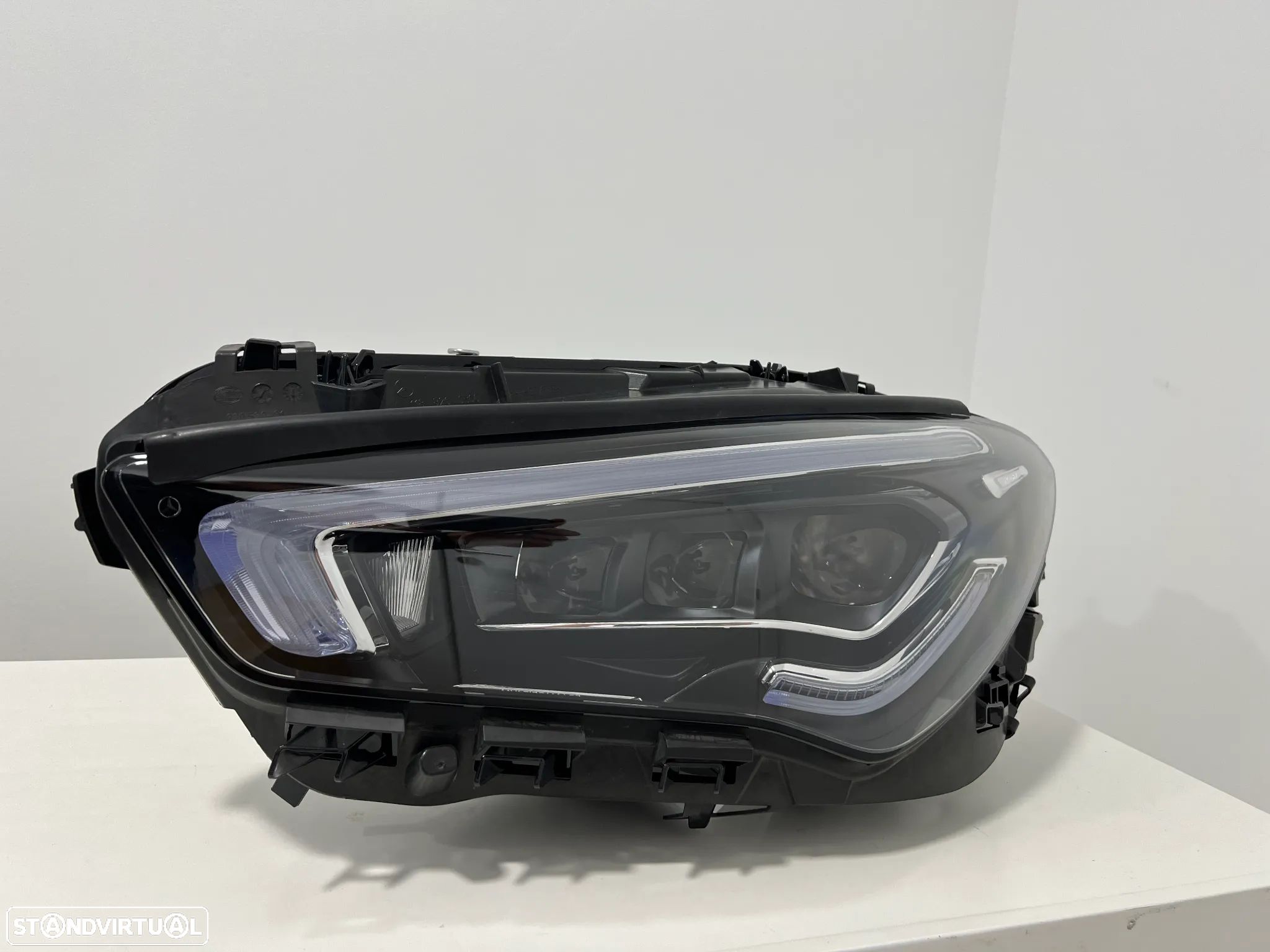 Farol Otica Original Mercedes CLA W118 Multibeam Led lado Esquerdo - 1