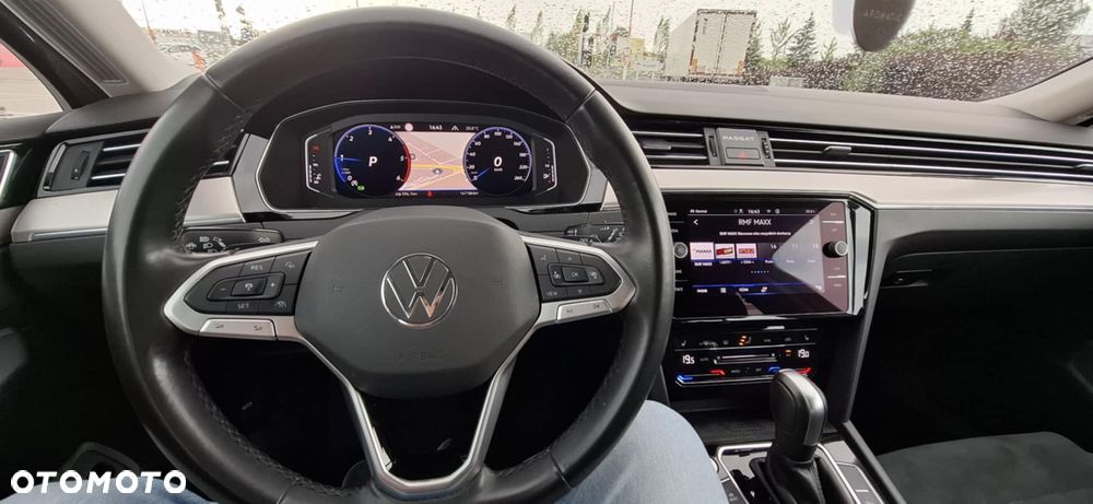 Volkswagen Passat - 13