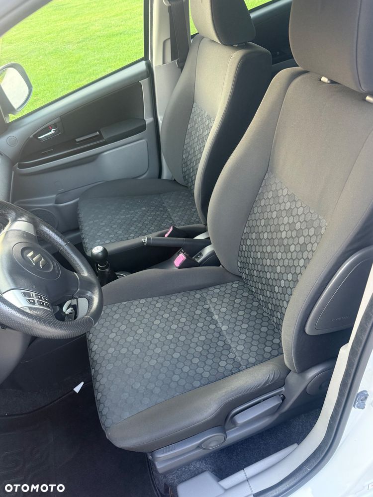 Suzuki SX4 1.6 VVT 4x4 Style - 10