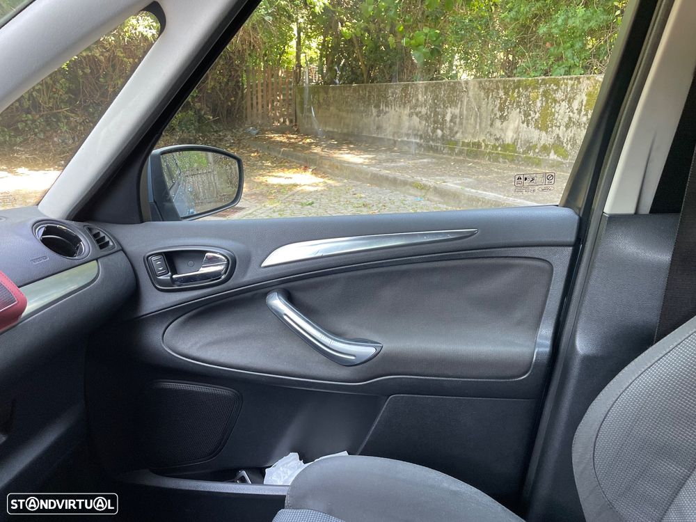 Ford S-Max - 9