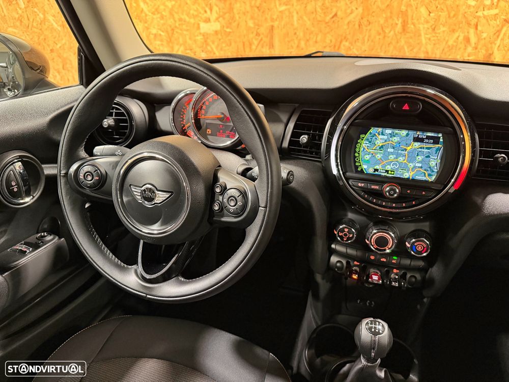 MINI 3 Portas One D - 9