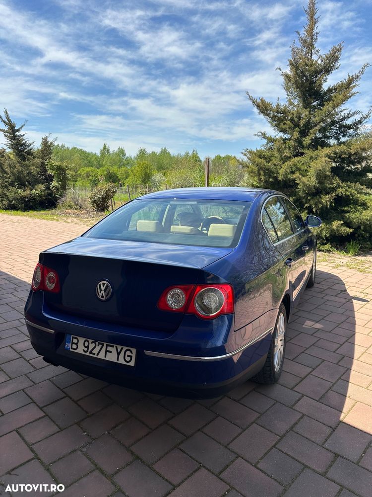 Volkswagen Passat - 2