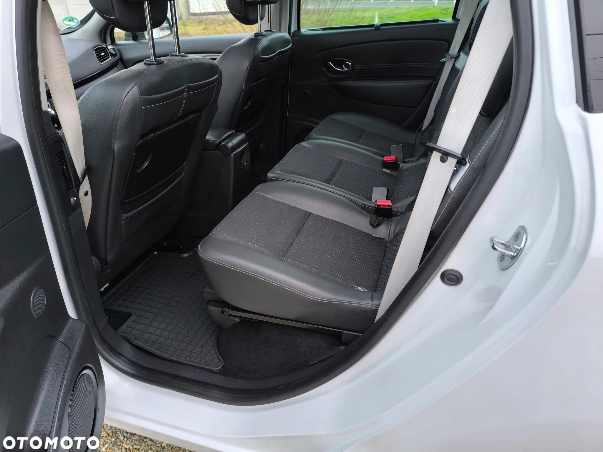 Renault Grand Scenic dCi 130 FAP Start & Stop Bose Edition - 21