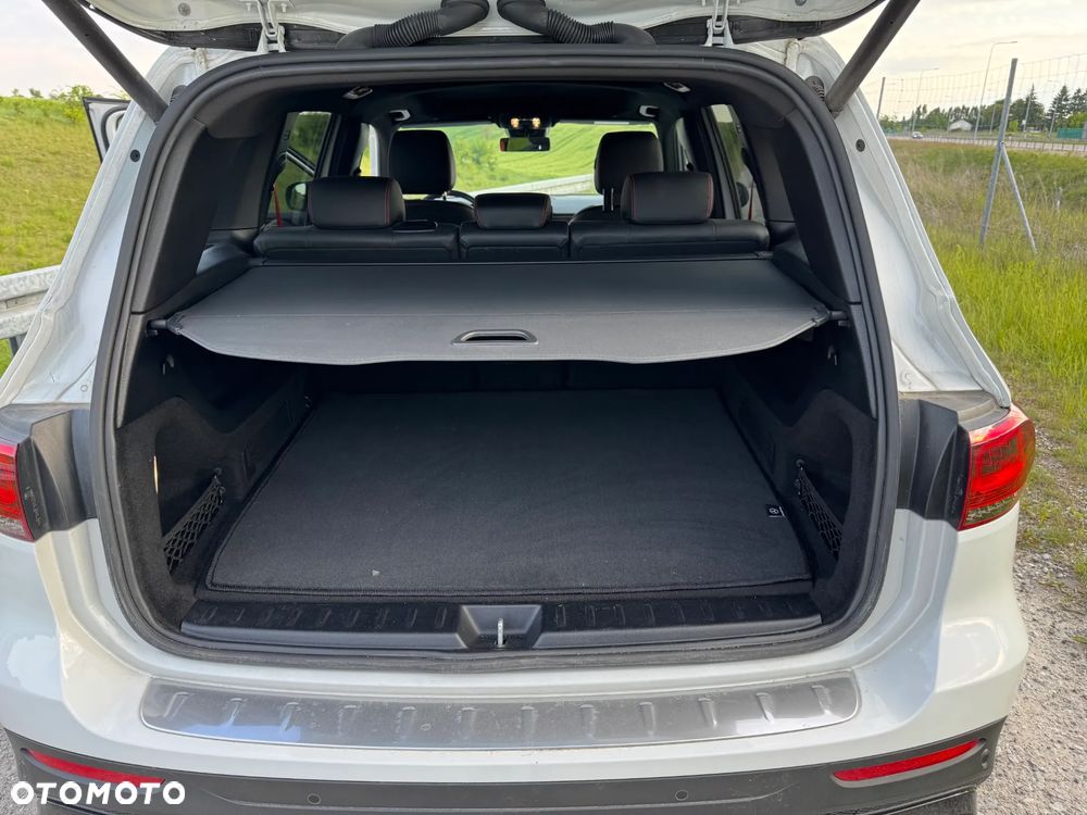 Mercedes-Benz GLB - 12